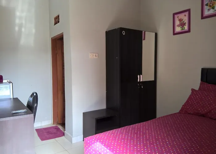 Hostal Adelia